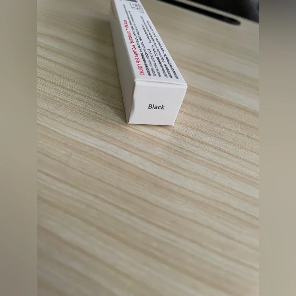 Floss Rise Above Lengthening Mascara in Black - Picture 2 of 4